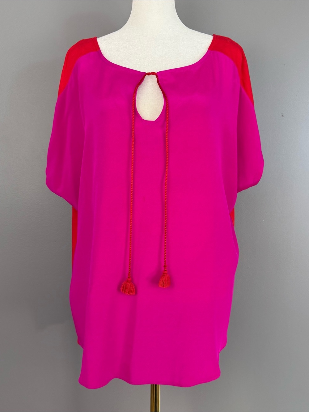 St. John Silk Colorblock Blouse L Pink Red Tassel Keyhole Kaftan Tunic Top
